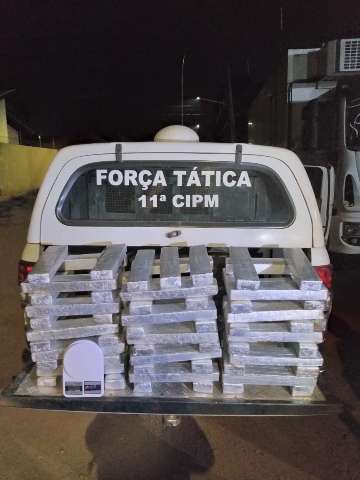 Ap&oacute;s abordagem, PM descobre tr&aacute;fico, prende mulheres e apreende adolescentes