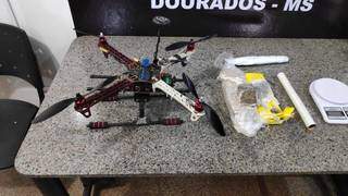 Quatro s&atilde;o presos com drone do PCC, pronto para transportar droga 