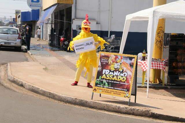 Se você está com calor, pense no "frango" da Avenida Bandeirantes