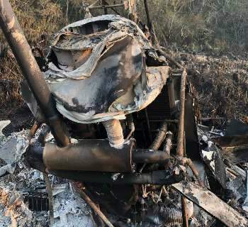 Bombeiros rastream mata à caça de vítimas de queda de helicóptero que explodiu