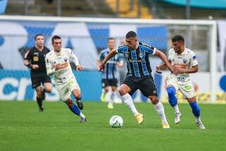 Grêmio e Fortaleza durante partida deste domingo (Foto: Lucas Uebel / Grêmio FBPA)
