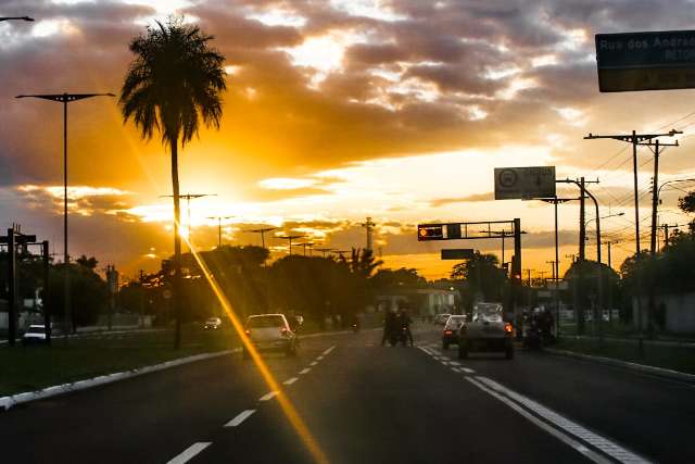 Onda de calor se mant&eacute;m neste domingo e m&aacute;xima pode chegar a 42&deg;C em MS