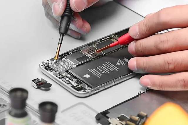 Pedido de recurso para troca e indeniza&ccedil;&atilde;o por defeito em celular &eacute; negado