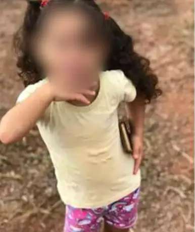 Pedalinho vira em represa e primas de 2 e 3 anos morrem