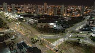 Região do Shopping Campo Grande vista de cima durante toque de recolher. (Foto: Gabriel Marchese | Arquivo)