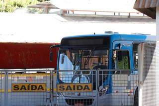 Ônibus estacionado na sede do Consórcio Guaicurus. (Foto: Marcos Maluf | Arquivo)