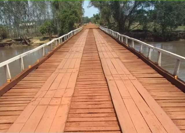 Governo define empresa que vai construir ponte entre Dourados e Deod&aacute;polis