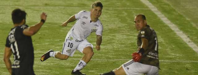 Com um a mais na Vila, Santos fica no 0 a 0 com Olimpia em volta da Libertadores