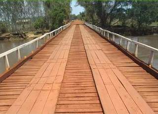 Governo define empresa que vai construir ponte entre Dourados e Deodápolis Governo define empresa que vai construir ponte entre Dourados e Deodápolis