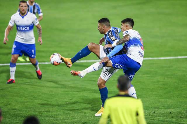 Gr&ecirc;mio perde da Universidad Cat&oacute;lica e v&ecirc; Inter l&iacute;der do grupo na Libertadores