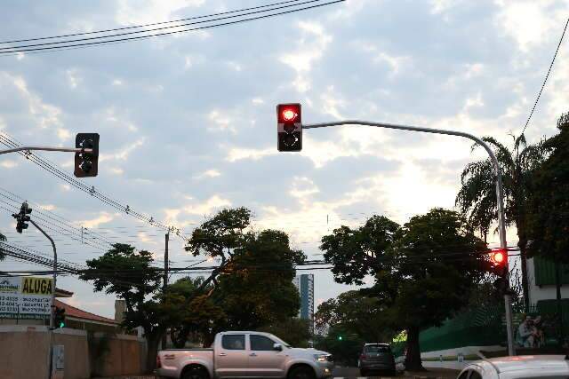 Rua da Paz ativa mais um sem&aacute;foro para sincroniza&ccedil;&atilde;o de fluxo na via