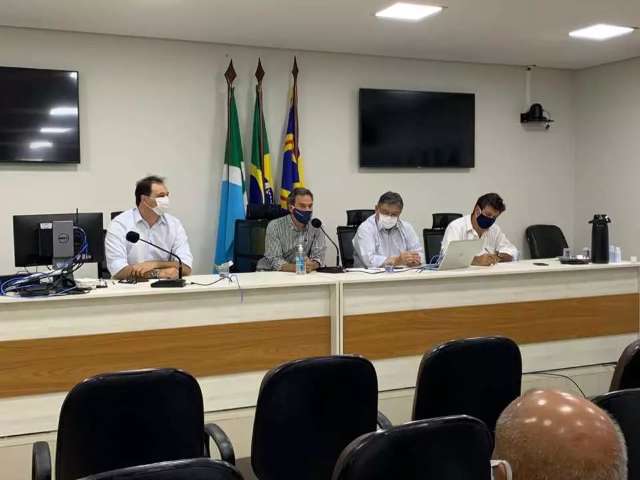 Sem coliga&ccedil;&otilde;es de vereadores, apenas quatro candidatos a prefeito t&ecirc;m aliados