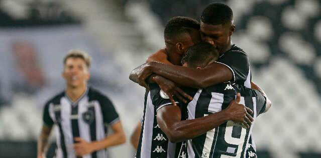  Com gol de Matheus Babi, Botafogo vence Vasco na Copa do Brasil