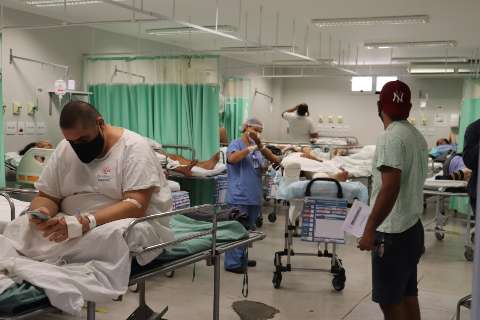 Na Capital, pacientes esperam até 9 dias "na fila" por vaga em hospitais