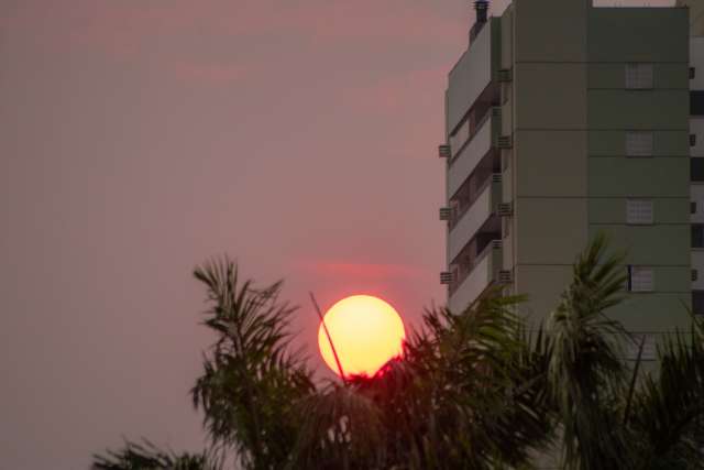 O calor e o tempo seco estão afetando a sua saúde? Responda na enquete de hoje!