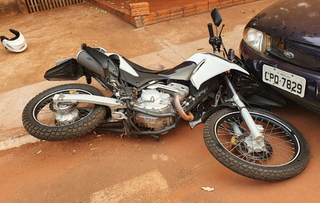 Motocicleta envolvida no acidente (Foto: MS Todo Dia)