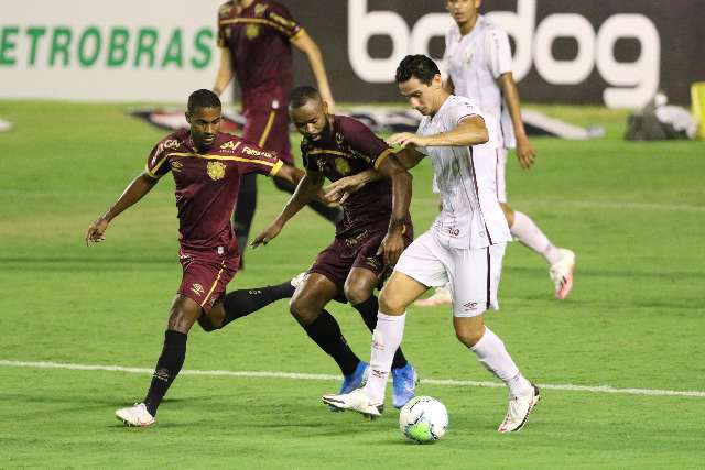 Sport derrota o Fluminense por 1 a 0 e mant&eacute;m a recupera&ccedil;&atilde;o no Brasileir&atilde;o