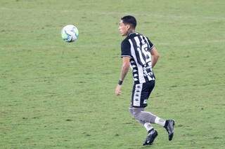 Luiz Otávio durante partida entre Botafogo X Santos válida pela décima primeira rodada do campeonato Brasileiro 2020 no estádio Nilton Santos neste domingo (20/09). (Foto: Estadão Conteúdo) 