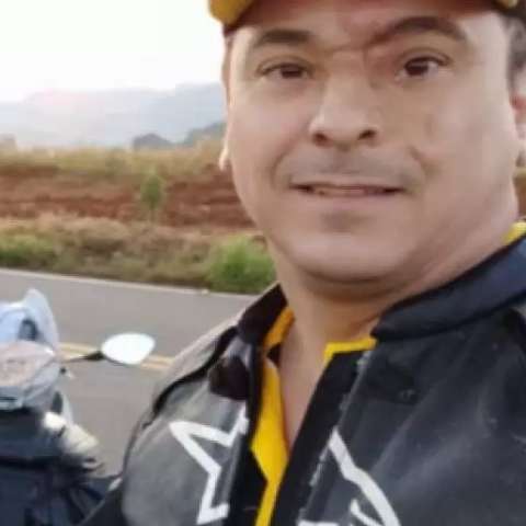 Subtenente dos bombeiros de MS morre ap&oacute;s bater moto em ve&iacute;culo em SC