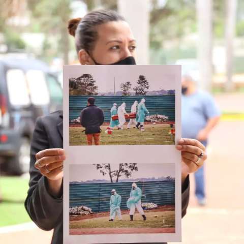 Agentes funerários são homenageados por trabalho de risco durante a pandemia