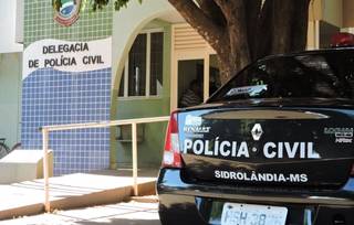 Autor do crime foi preso e levado para a Delegacia de Polícia Civil de Sidrolândia. (Foto: José Pereira/Sidrolândia News)