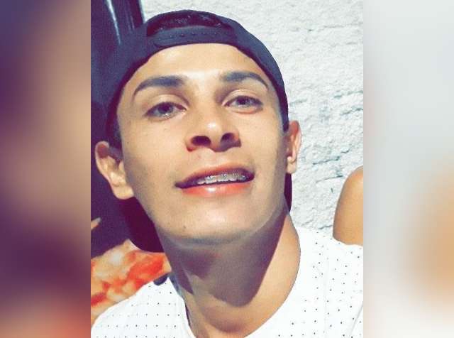 Rapaz &eacute; morto a tiro pelo cunhado ao defender amigo em discuss&atilde;o