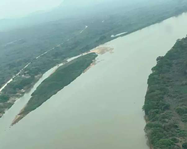 Gigante que corre por 2.695 km, Rio Paraguai tem menor n&iacute;vel em 55 anos 