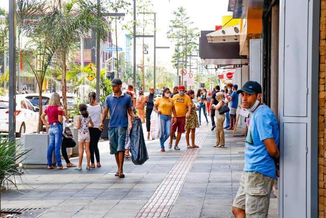 N&uacute;meros da covid na Capital seguem est&aacute;veis, mas ainda sem sinal de redu&ccedil;&atilde;o