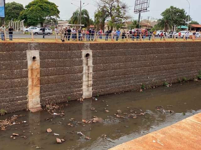 Cabeleireiro desaparecido h&aacute; 24 horas &eacute; encontrado morto no Rio Anhandu&iacute;
