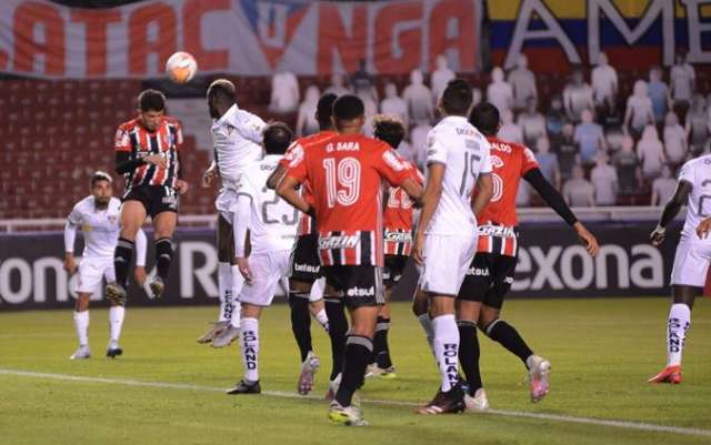 S&atilde;o Paulo perde para a LDU e classifica&ccedil;&atilde;o na Libertadores se torna improv&aacute;vel