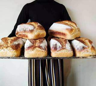 Uma unidade desse pão italiano branco – em média 800 gramas –  dá e sobra para uma família inteira (Foto: Arquivo Pessoal)