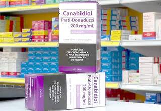 Fitoterápico com nome comercial Canabidiol Prati-Donaduzzi já está dispoinível em algumas farmácias braisleiras (Foto: Jornal de Barretos) 