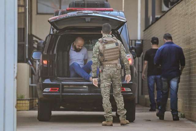 Acusado de roubo a carro-forte, homem &eacute; preso com documento falso em banco