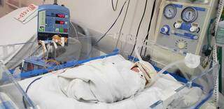 Filho de mãe com quadro de hipertensão e infecção, bebê está internado no centro obstétrico (Foto/Divulgação)