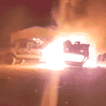 Carros e delegacia são incendiados após 3 morrerem atropelados na fronteira