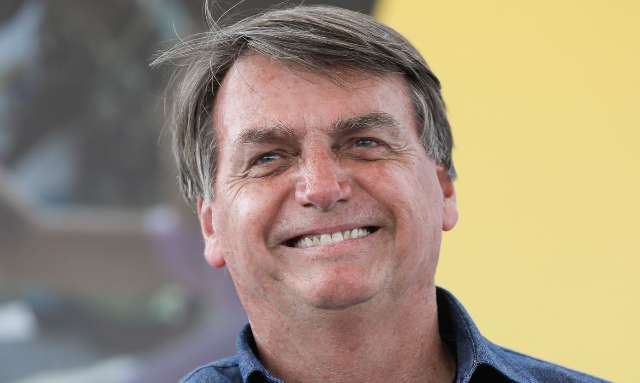 Bolsonaro recebe alta ap&oacute;s cirurgia para retirada de c&aacute;lculo na bexiga