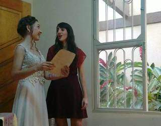 Elouise faz dueto com outra aluna da professora Cristina Passos (Foto: Arquivo Pessoal)