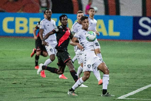 Em Goi&acirc;nia, Atl&eacute;tico Goianiense e Botafogo ficam no empate por 1 a 1