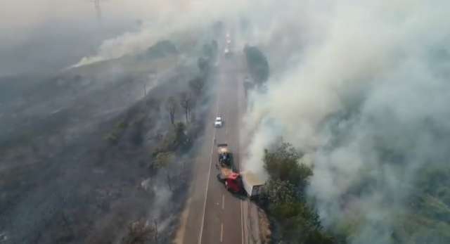 Fumaça força interdição de trecho da BR-262 depois de acidente com morte