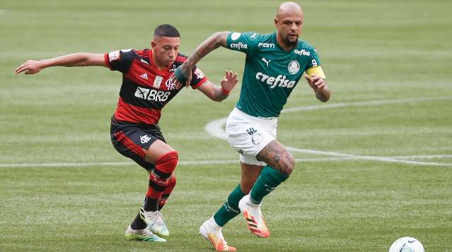 Palmeiras e Flamengo ficam no empate em jogo marcado por briga judicial