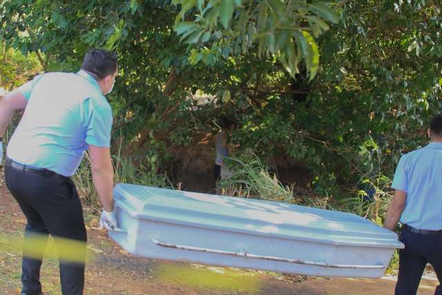 Mulher trans encontrada em &aacute;rvore tinha 28 anos e era formada em Artes C&ecirc;nicas