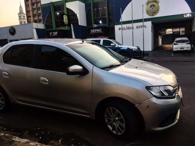 V&iacute;tima arma emboscada e ajuda a prender golpista em cart&oacute;rio