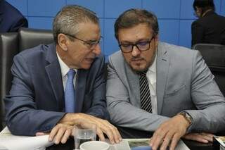 Presidente da Assembleia, Paulo Corrêa (PSDB), ao lado do deputado Lucas de Lima (SD), durante sessão (Foto: Assessoria - ALMS)