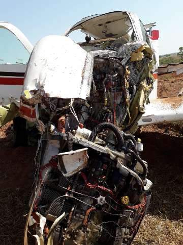 V&iacute;deo mostra aeronave destro&ccedil;ada ap&oacute;s queda em fazenda de MS
