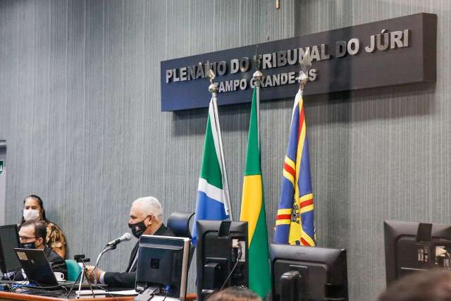 Defesa e jurados faltam em julgamento de &#039;Cipriano do PCC&#039; e s&atilde;o multados