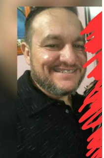 Ex-policial foi morto a tiros de pistolas .40 e 9 mm enquanto cortava cabelo