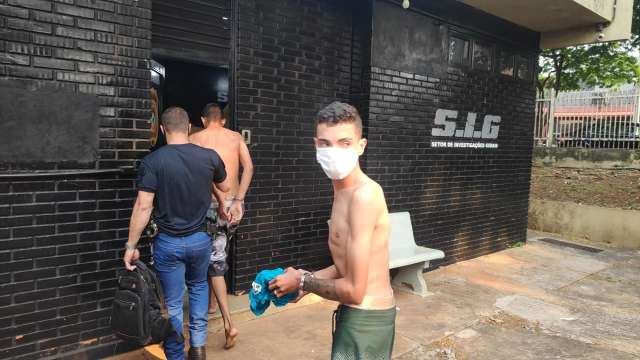 Dois s&atilde;o presos em a&ccedil;&atilde;o contra guerra de gangues pelo controle do tr&aacute;fico