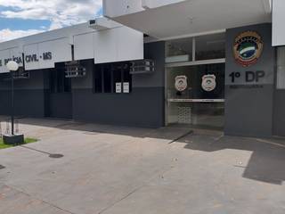 Pe&atilde;o d&aacute; tiro na cabe&ccedil;a de colega e &eacute; espancado at&eacute; a morte