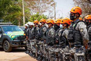 Efetivo da Força Nacional pronto para atuação no Pantanal (Foto: Henrique Kawaminami)