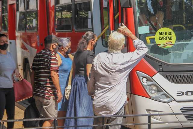 Retorno &eacute; economia para idoso que n&atilde;o deixou de ir ao Centro nem pagando passe